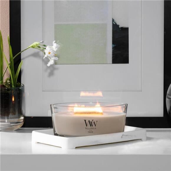 Candle Scented Candle Fireside Scented Up to 50 Hours Burn Time - Picture 2 of 8